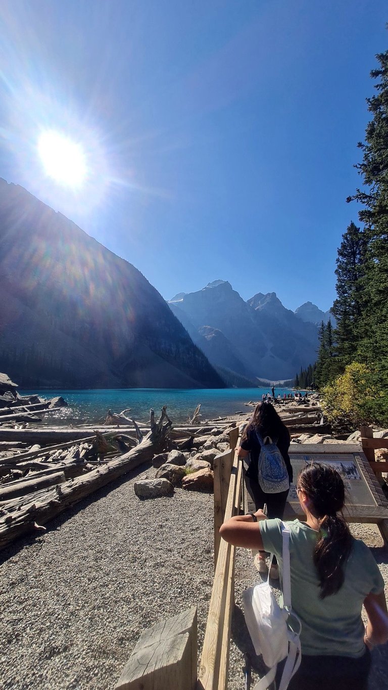 Moraine Lake Entrance