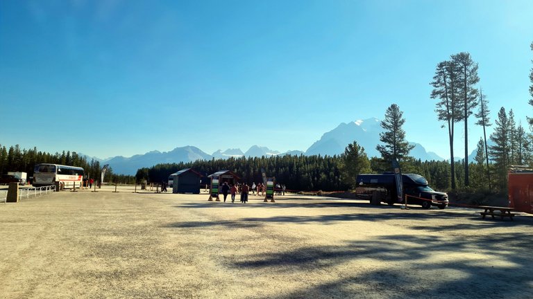 Moraine Lake shuttle parking lot