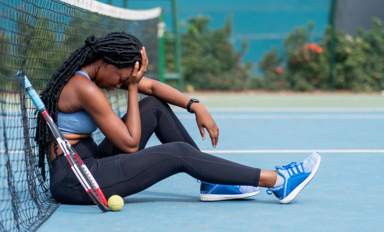 portrait-woman-playing-tennis.jpg