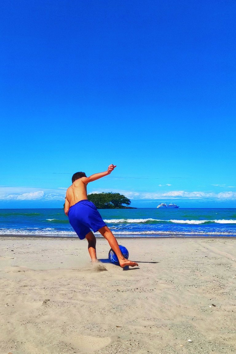 blue day at last travel to Balneário de Camboriú Santa Catarina Brasil 