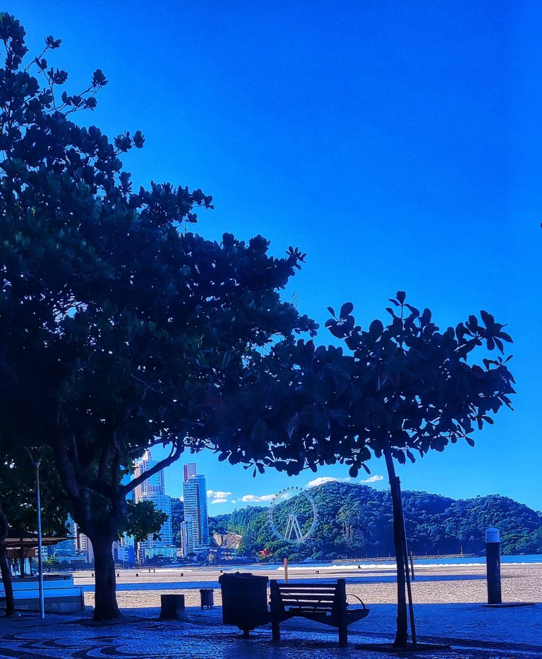 Balneário Beach ferry wheels