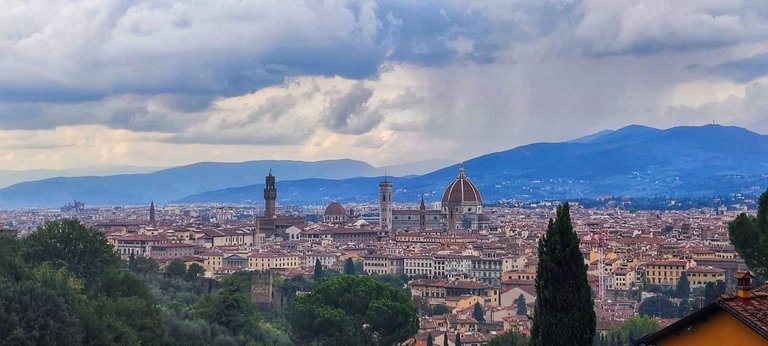 Firenze, a wonderful city full of arts, an open-air museum... very fascinating and impressive architecture. A place to relax and enjoy art in general. The quiet streets and parks, except when ambulances go by screaming.... fantastic museums and restaurants.