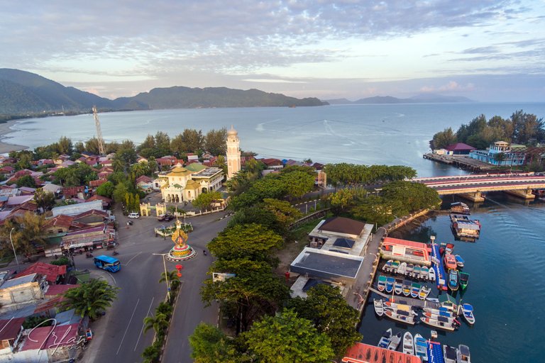 Ulee Lheue  Banda Aceh +.jpg