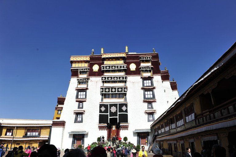 Entrance to Inner Palace - No Photos Beyond This Point