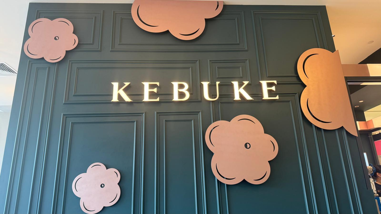 A New Bubble Tea Shop Serving Nice Cakes Appears In The Neighbourhood