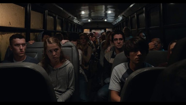 the-society-1x01-bus.jpg