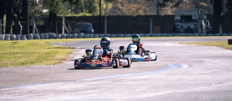 karting-7317535_1920.jpg