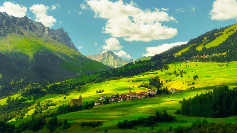 Switzerland: A Perfect Blend of Wealth, Peace, and Scenic Beauty