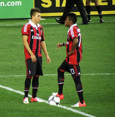 440px-Robinho_laughing_with_Stephan_El_Shaarawy,_August_2012.jpg