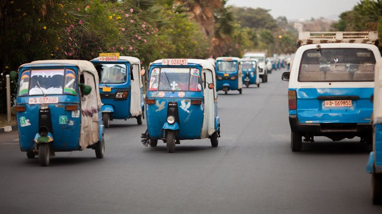 Ethiopia_Tuktuks_2015_by_Victor_Bezrukov-1.jpg