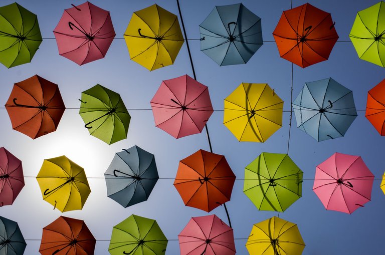 Jerusalem_umbrellas_2022_by_Victor_Bezrukov-9.jpg