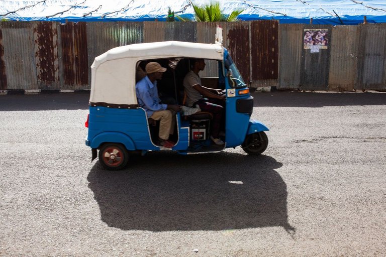 Ethiopia_Tuktuks_2015_by_Victor_Bezrukov-10.jpg