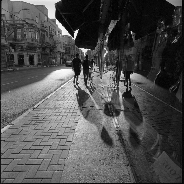 Kodak_400TX_Pushed-800_TelAviv_Victor_Bezrukov-6.JPG