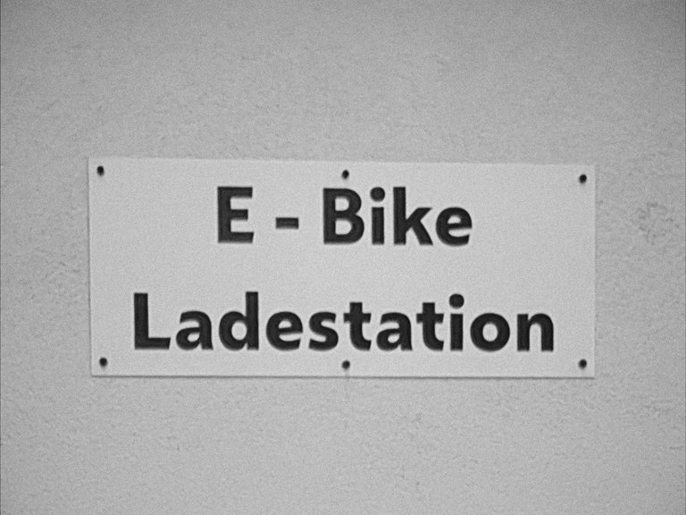 Discovered a public E-Bike charging station in Vienna, but here is why it's not super practical.