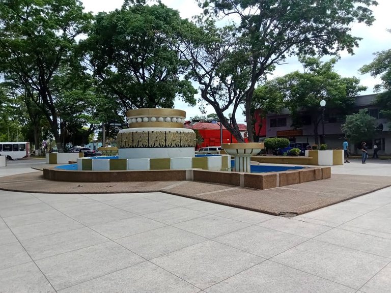plaza miranda y parque ayacucho (15).jpeg