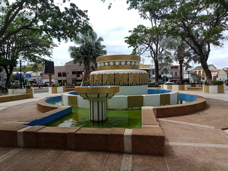 plaza miranda y parque ayacucho (14).jpeg