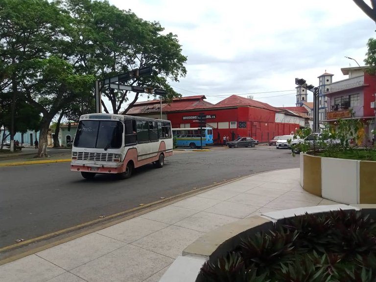 plaza miranda y parque ayacucho (6).jpeg