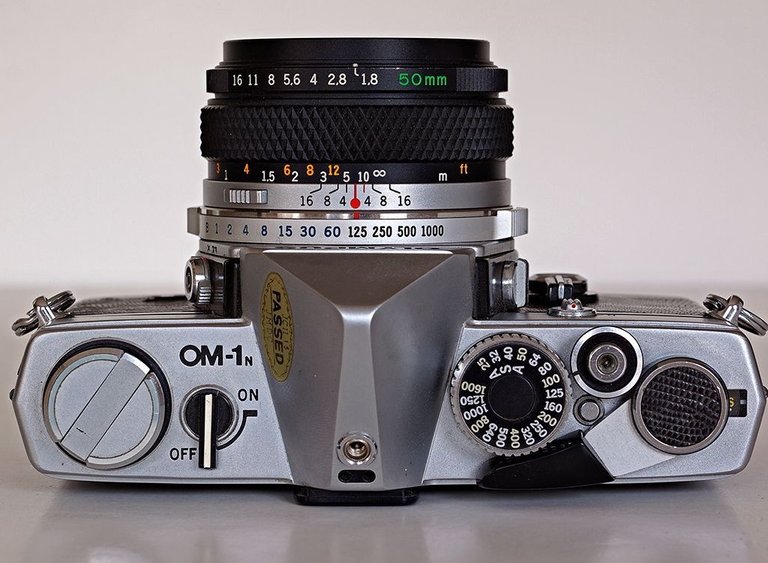 olympus-om-1-superior.jpg