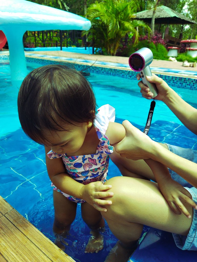 pool.jpg