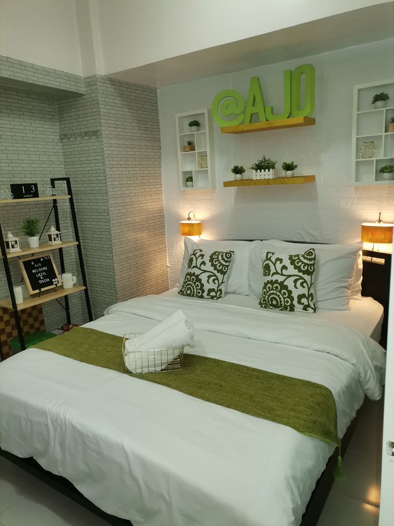 2. Bed.jpg