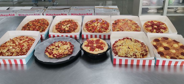 1. Pizzas.jpg