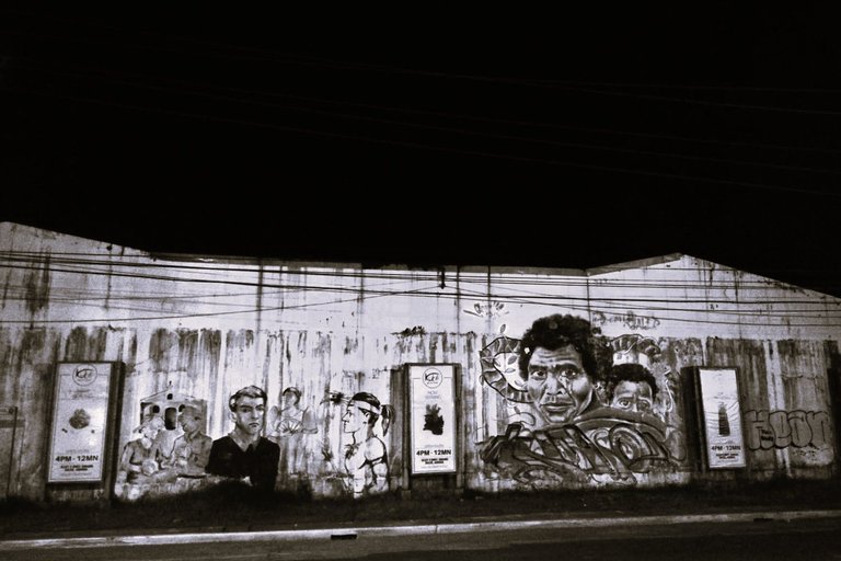 Mural B and W.jpg