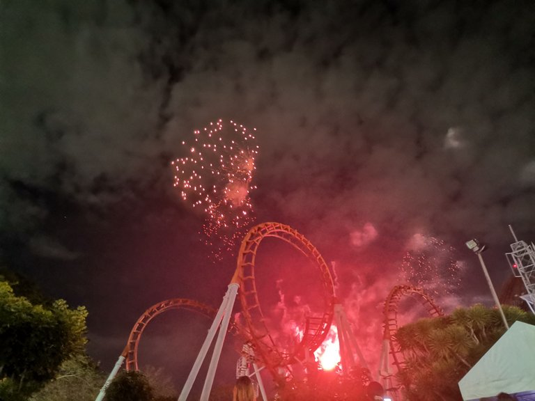 1. Fireworks set.jpg