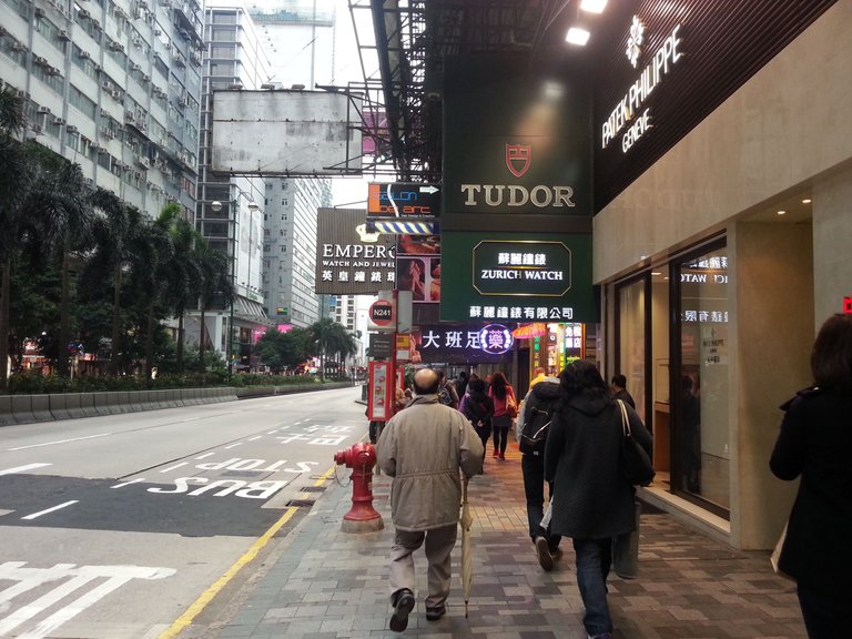 Busy Street Without Cars || PhotoFeed Contest - Street Photography Round #125