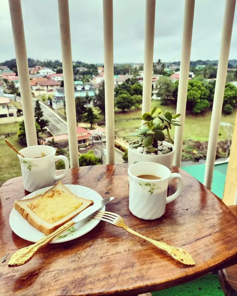 4. Breakfast.jpg