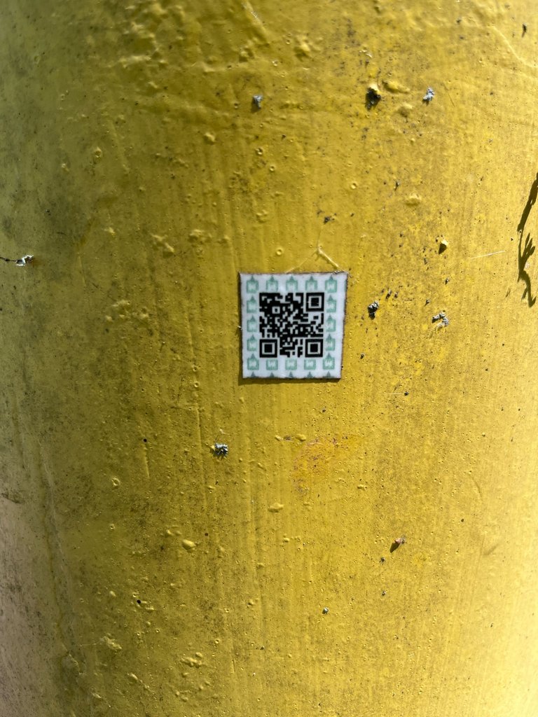 a mysterious qr code that caught my eye