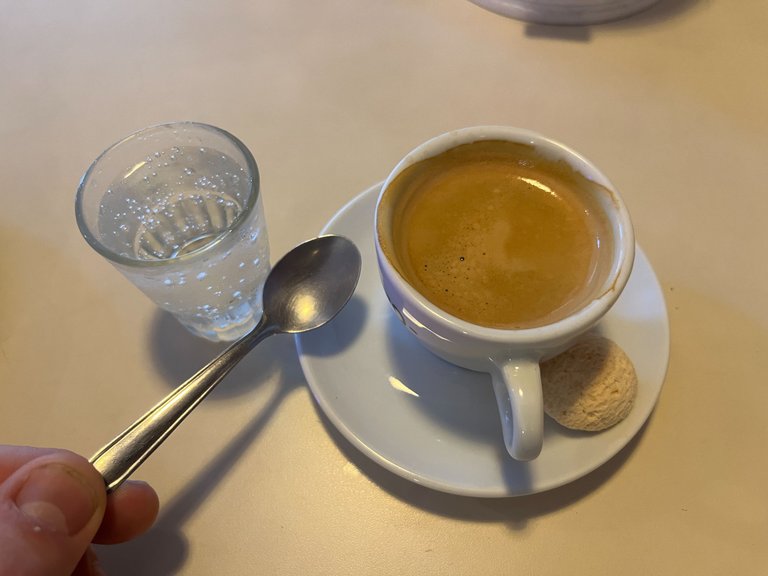 I simply ordered an expresso