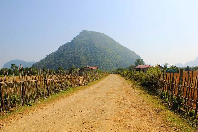 long-road-993965_640.jpg