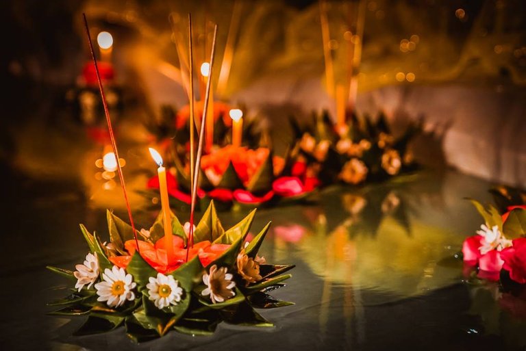 Loy-Krathong-Thailand.jpg