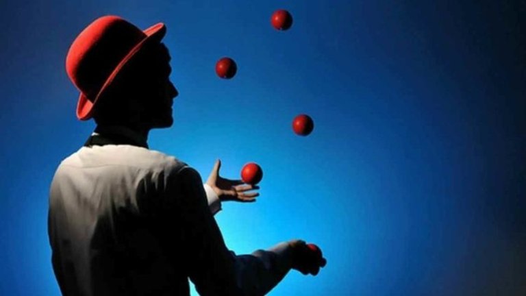 juggling_money.jpg