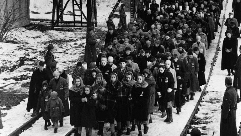 schindlers_list03.jpg