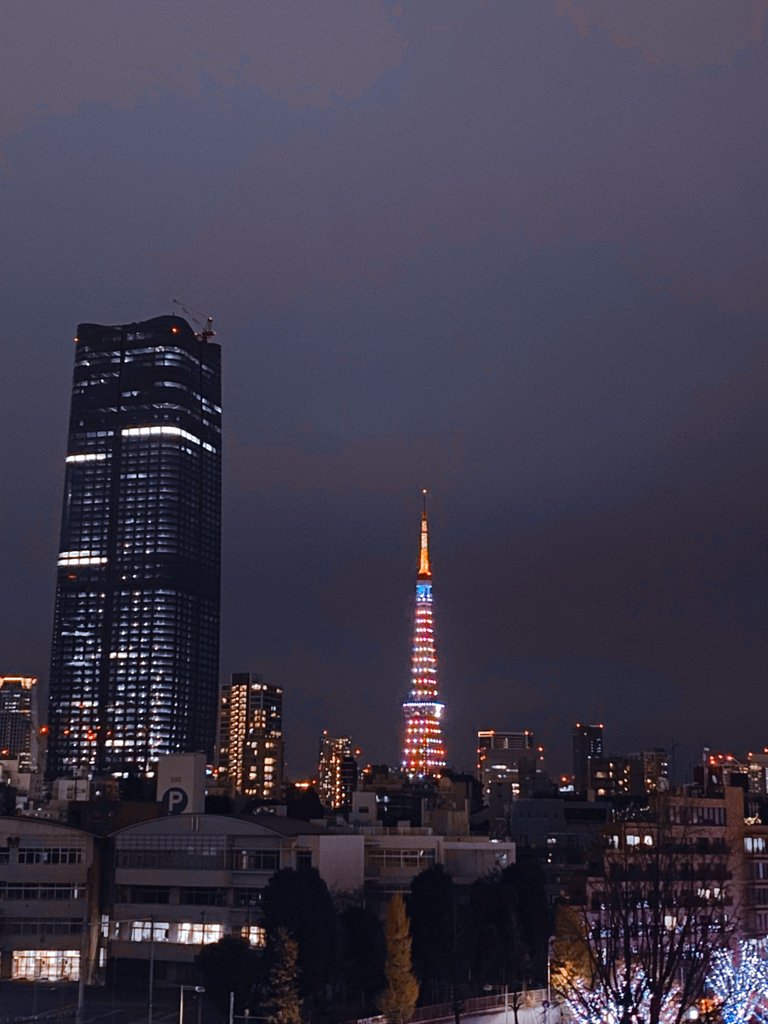 Tokyo Tower as seen in Roppongi Hills