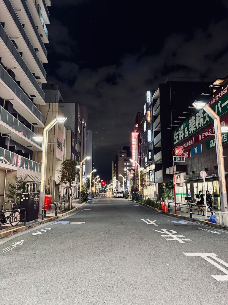 road connected to the shopping area