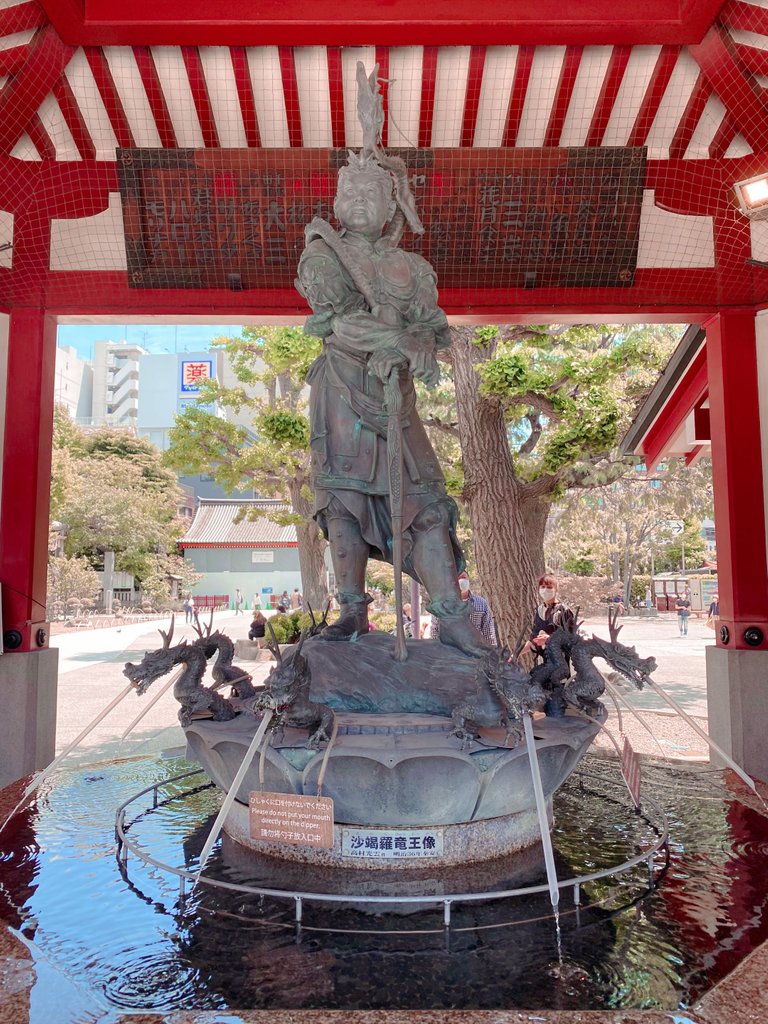 Purification fountain at Sensoji