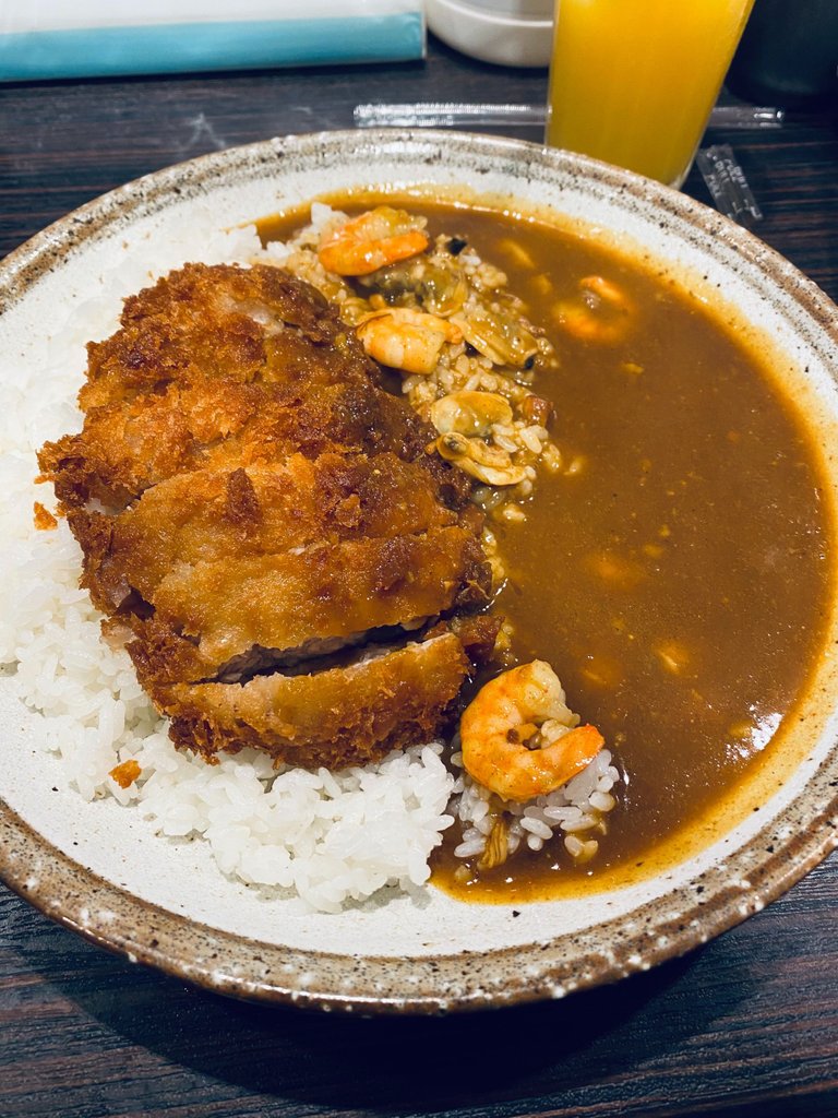 Tonkatsu curry with mixed seafood toppings | Oct 2020