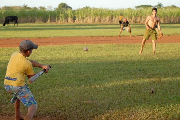 cuba-juego-pelota-placer-maniguera-05.jpg