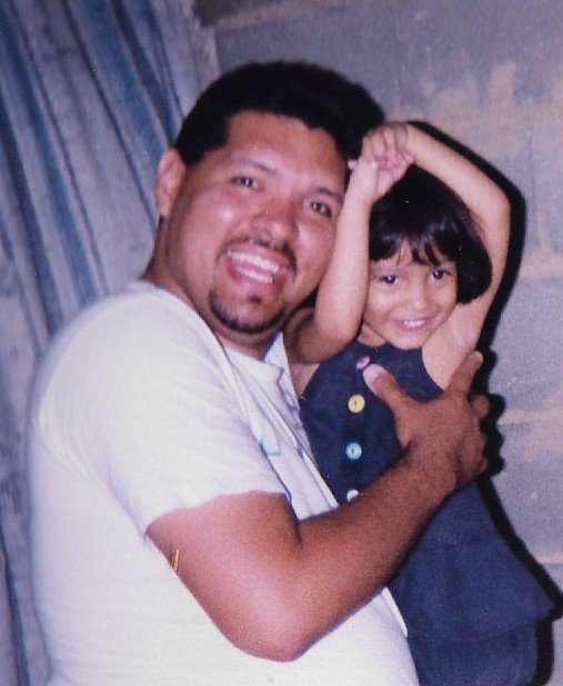 Foto de niña con papi.jpeg