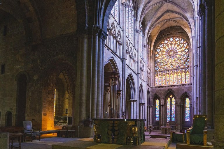 altar-7739897_1280 womeb conec2.jpg