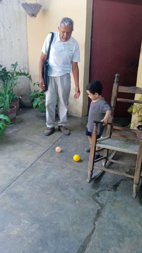 juego de futboll con sr omar (2).jpeg