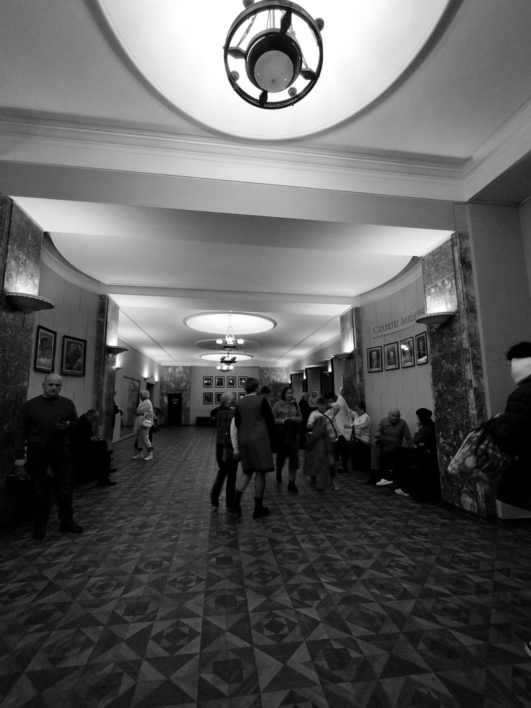 в театрі 5.jpg