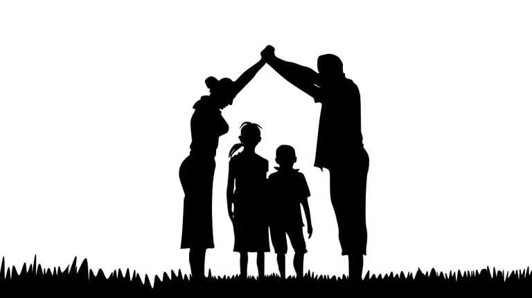 family-1266188_1280.webp.jpg