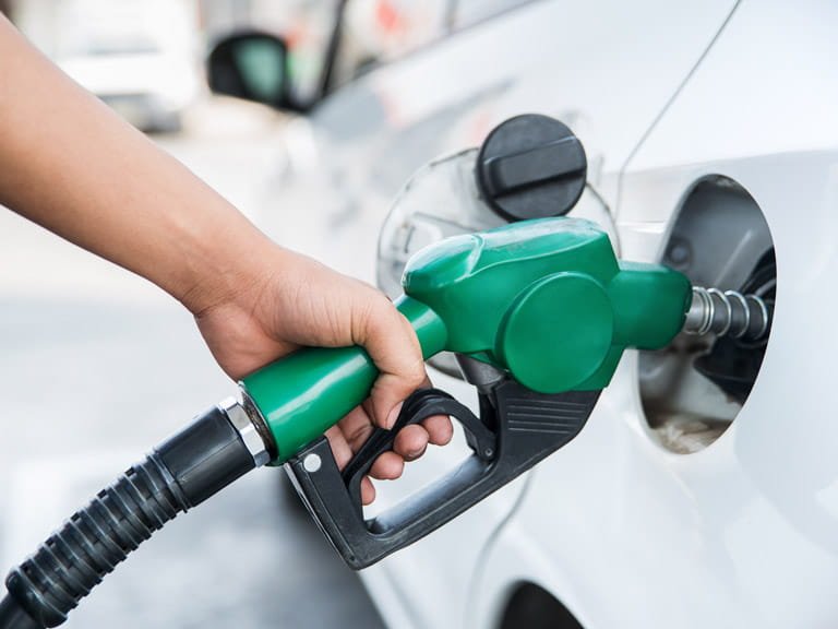 petrol-station-shutterstock-410510926.jpg