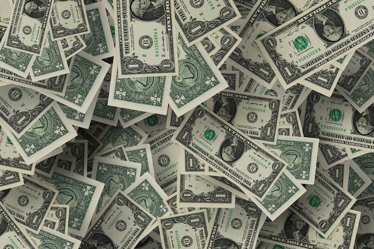 wealth-3338164_1280.jpg
