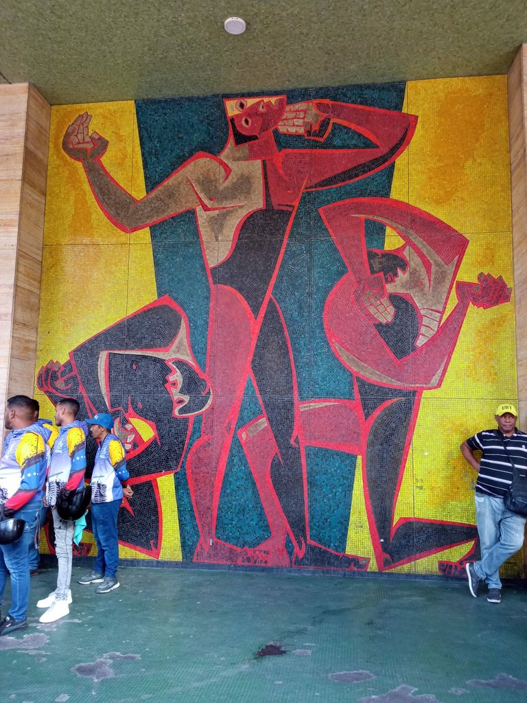 Mural de O. Guayasamín. Foto GY.jpg