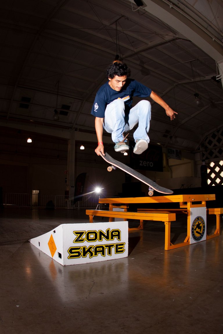 carlos-shovittailgrab-expo copia.jpg