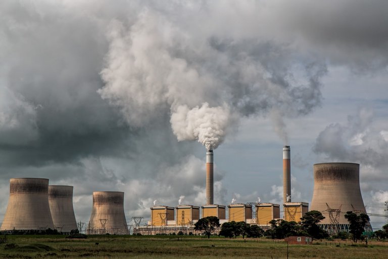 powerstation374097_1280.jpg
